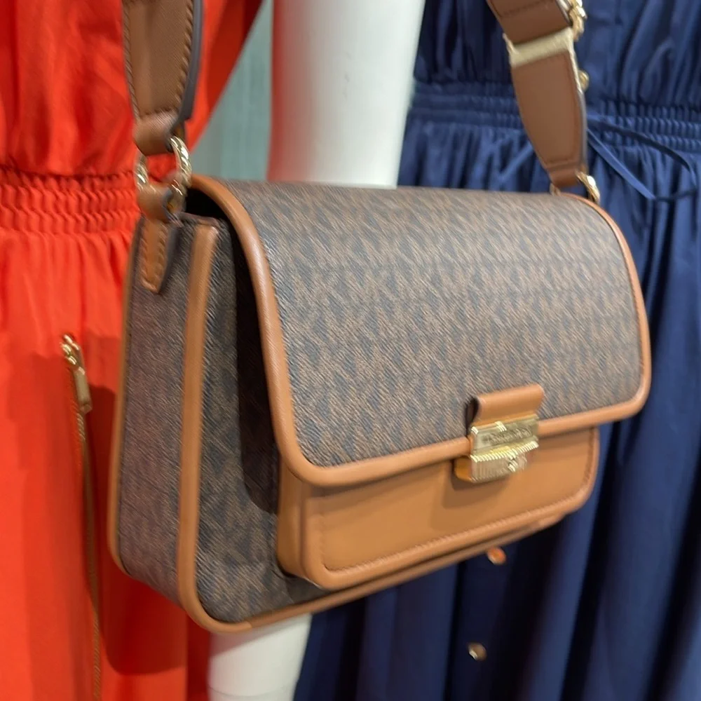 Michael Kors Bradshaw Medium Signature Logo Messenger Bag Brown  NWT